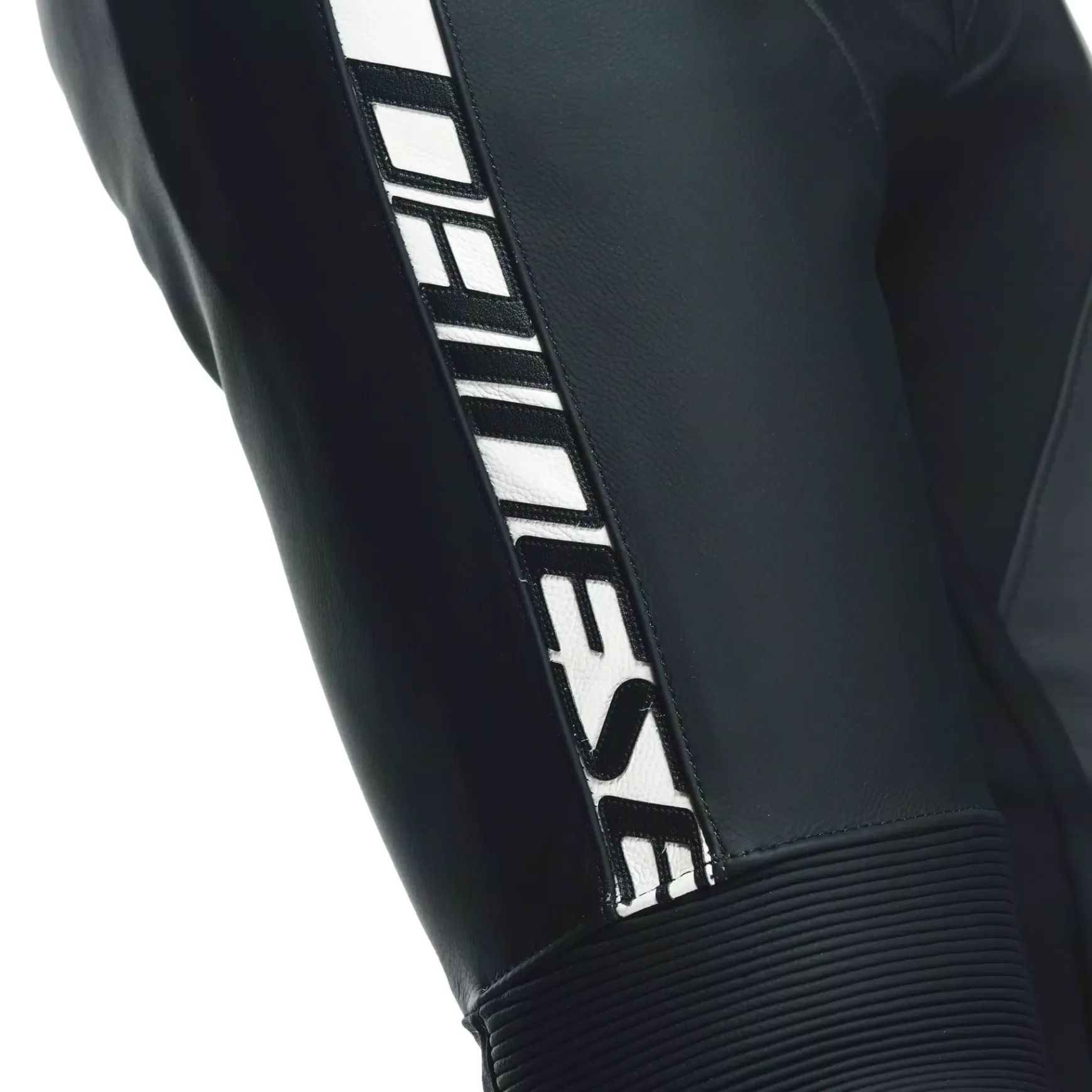 Dainese AVRO 4 LEATHER 2PCS SUIT BLACK-MATT/BLACK-MATT/WHITE Online