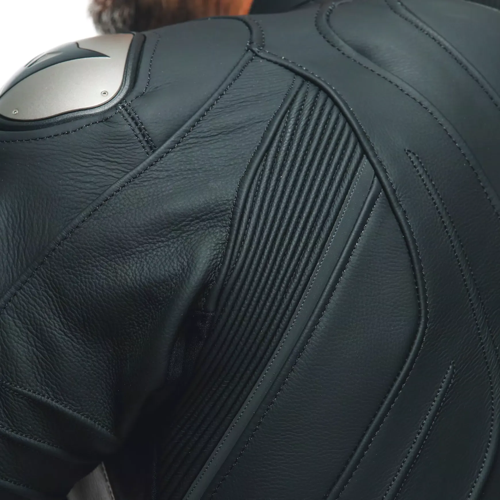 Dainese AVRO 4 LEATHER 2PCS SUIT S/T BLACK-MATT/BLACK-MATT/WHITE Hot