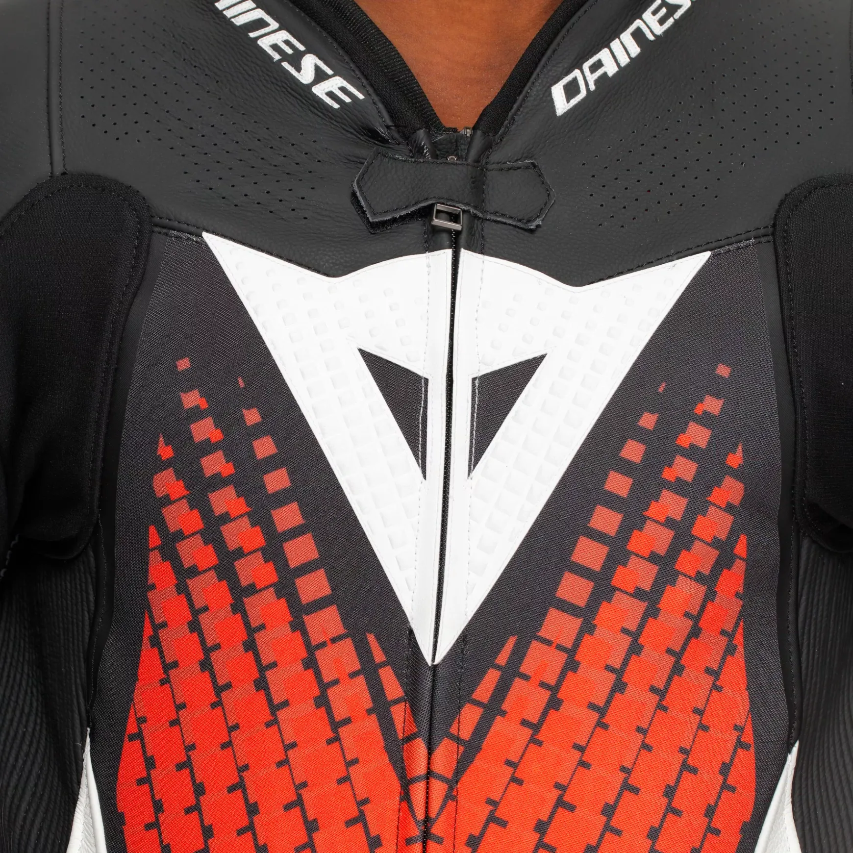 Dainese LAGUNA SECA 6 - EINTEILIGER PERFORIERTER LEDERANZUG HERREN BLACK/WHITE/RED-FLUO New