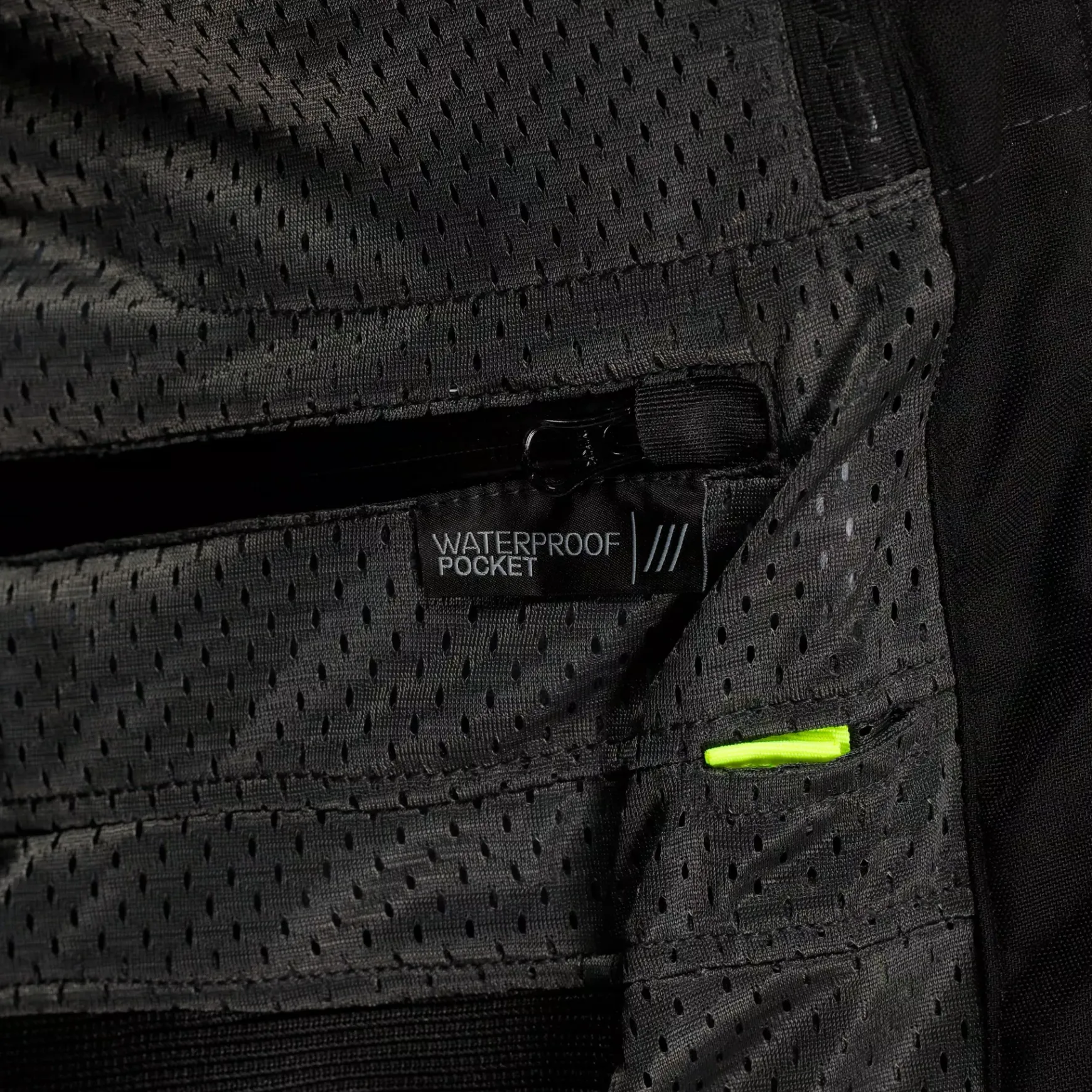 Dainese RACING 5 – PERFORIERTE LEDER-MOTORRADJACKE HERREN - GRÖSSE SHORT/TALL (S/T) BLACK/BLACK/BLACK Sale