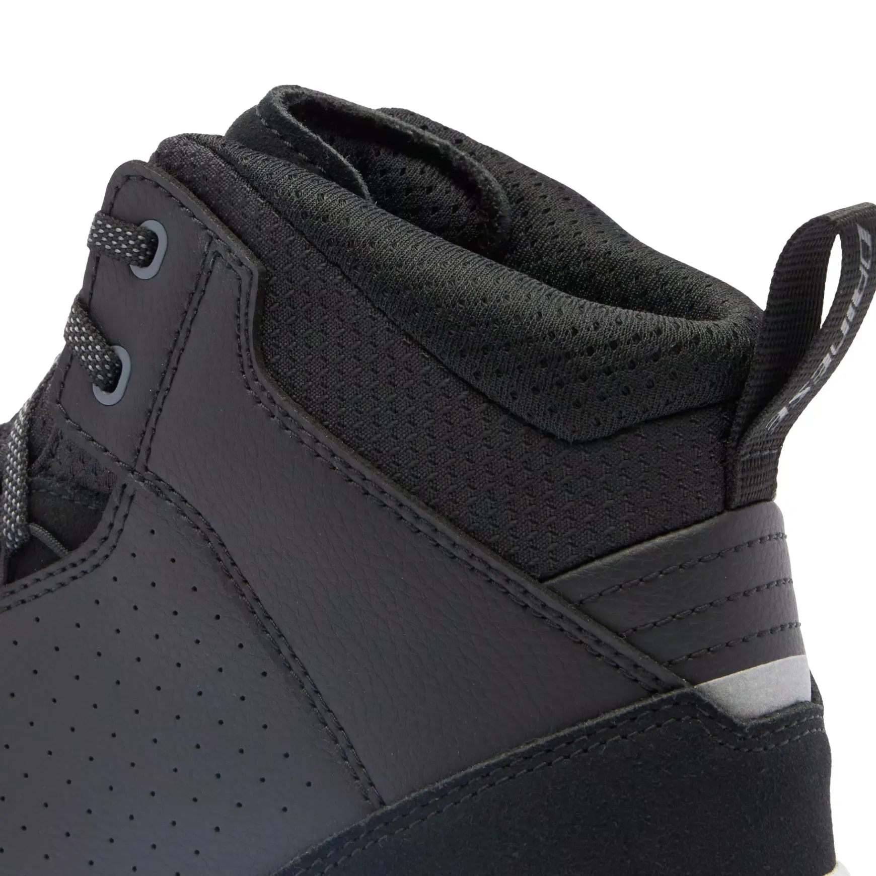 Dainese SUBURB D-WP SHOES BLACK/WHITE/IRON-GATE Discount