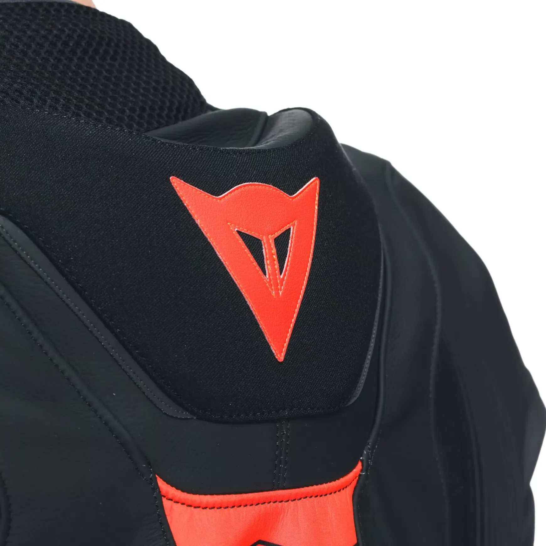 Dainese SUPER SPEED 4 - PERFORIERTE LEDER-MOTORRADJACKE HERREN BLACK-MATT/WHITE/FLUO-RED